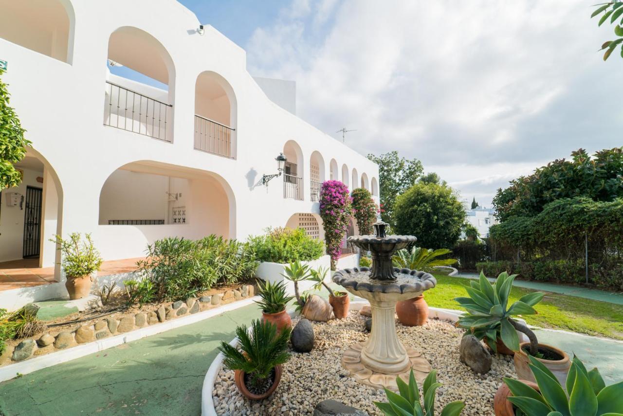 Azahara 1 3a Casa Concha Great Location And Nice View Located In The Popular Aloha Leilighet Marbella