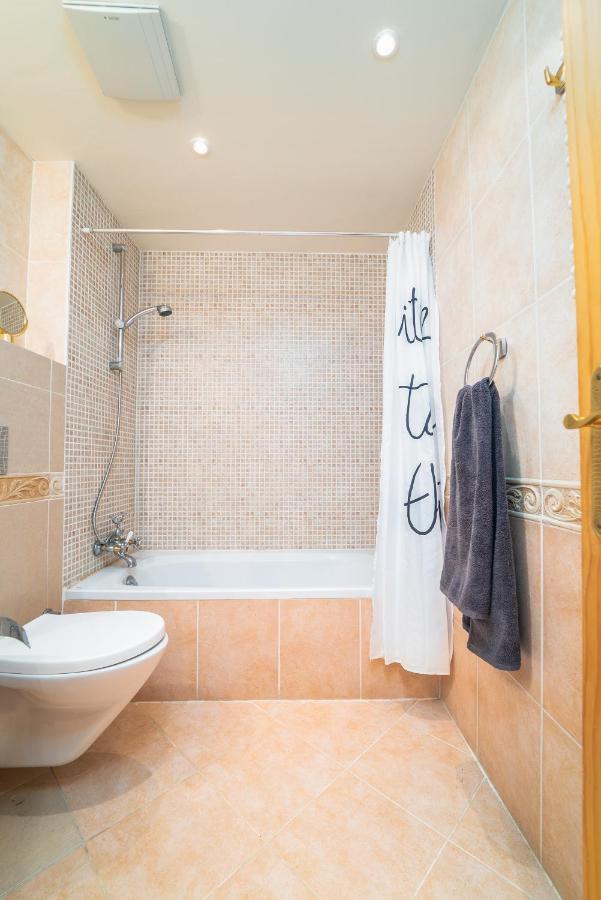 Leilighet Azahara 1 3a Casa Concha Great Location And Nice View Located In The Popular Aloha Marbella