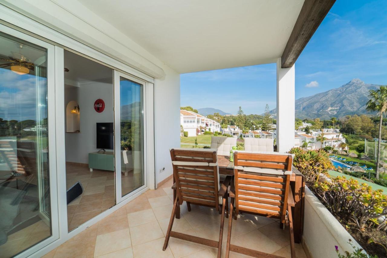 Azahara 1 3a Casa Concha Great Location And Nice View Located In The Popular Aloha Leilighet Marbella