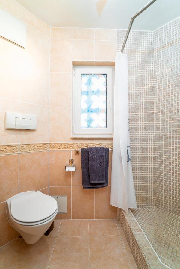 Azahara 1 3a Casa Concha Great Location And Nice View Located In The Popular Aloha Leilighet Marbella